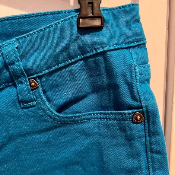 Kut from the Kloth Denim Bermuda shorts - Picture 6 of 11